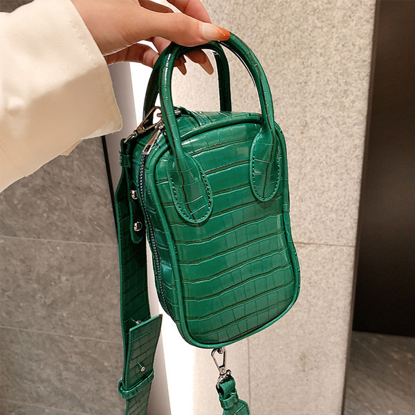 Γυναικεία μοντέρνα μίνι δερμάτινη τσάντα ώμου