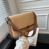 Uue mudeliga naiste nahast kott metallist lukuga