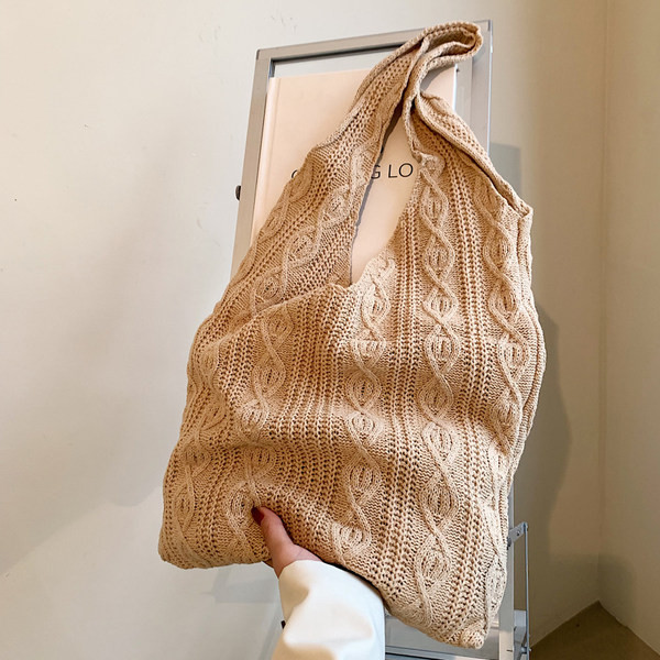 Koti tüüpi õhuke kootud käekott