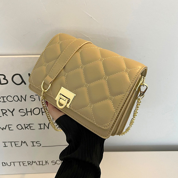 Naiste kotid – väikesed teemanttikandiga