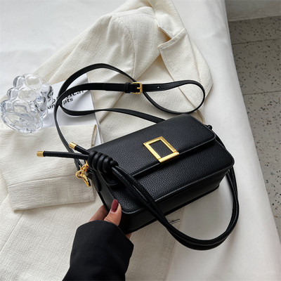 Įvairių spalvų paprastas mažas krepšys per petį