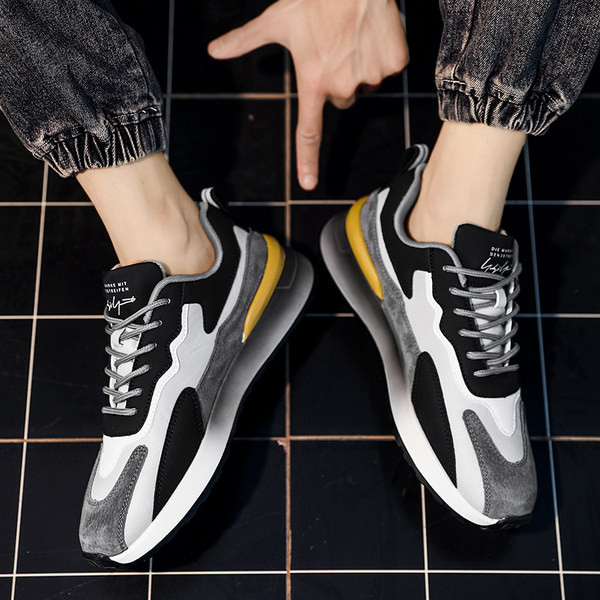 Нови ежедневни мъжки кецове 