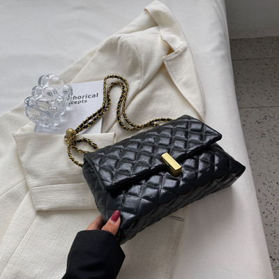 Casual četvrtasta torba od eko kože s metalnim lancem