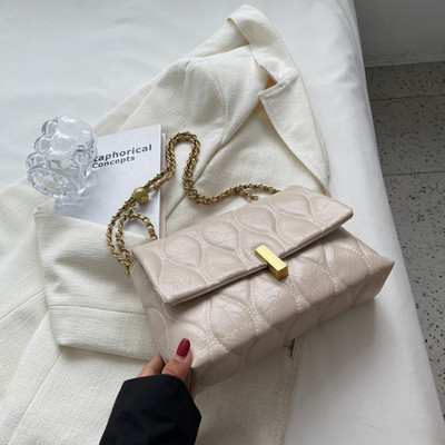 Casual četvrtasta torba od eko kože s metalnim lancem