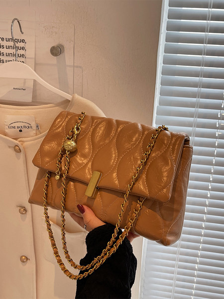 Casual četvrtasta torba od eko kože s metalnim lancem