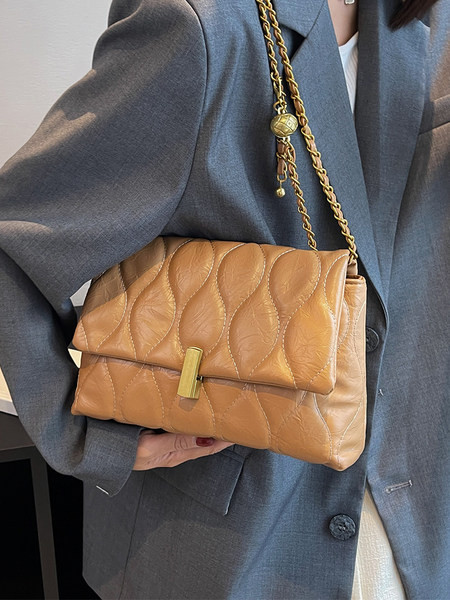 Casual četvrtasta torba od eko kože s metalnim lancem