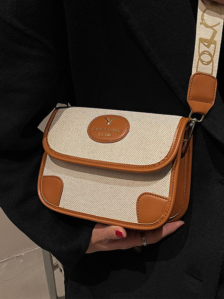 Mažas moteriškas pečių krepšys