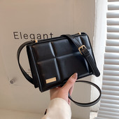 Įvairių spalvų nedidelis laisvalaikio krepšys