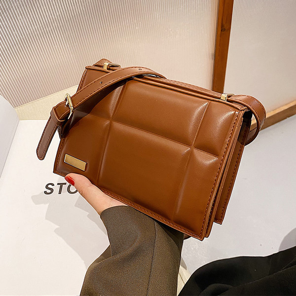 Įvairių spalvų nedidelis laisvalaikio krepšys