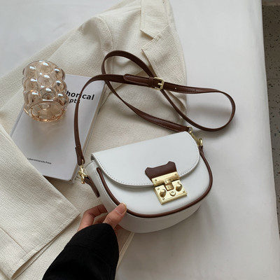 Ekologiškos odos laisvalaikio krepšys su metaliniu užsegimu moterims