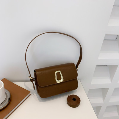 Moteriška šiuolaikiška dygsniuotos eko odos rankinė