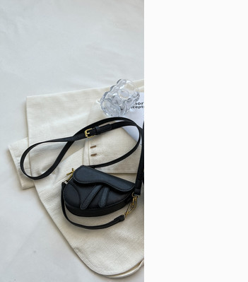 Uue mudeli käekott kolmes värvitoonis