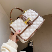 Sokoldalú kistáska két színben