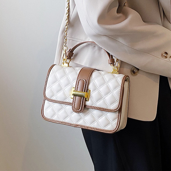 Sokoldalú kistáska két színben