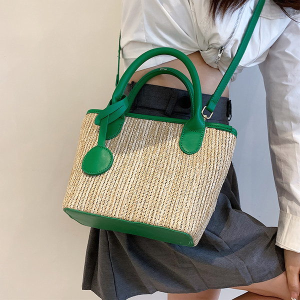 Γυναικεία ψάθινη τσάντα με δερμάτινα στοιχεία