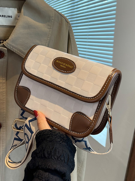  Γυναικεία τσάντα - μικρό τετράγωνο με φαρδύ χερούλι