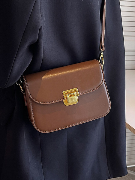 Μικρή τσάντα σε διάφορα χρώματα