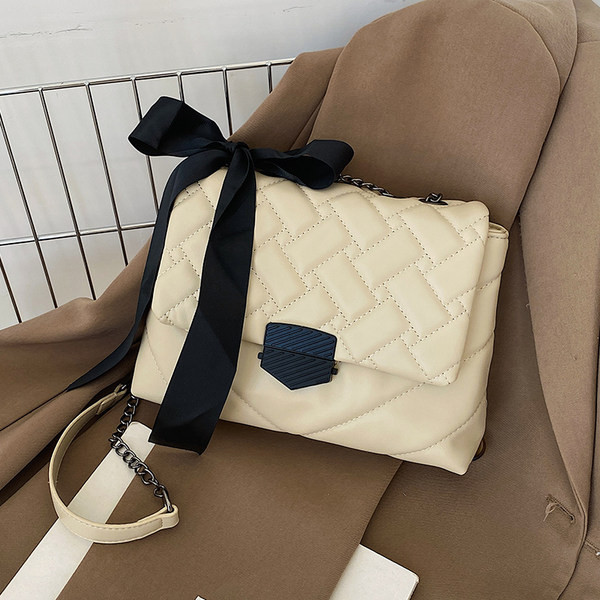 Új modell női bőr táska fém csattal