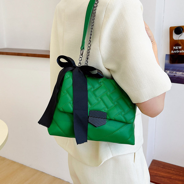 Új modell női bőr táska fém csattal