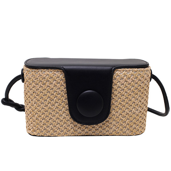 Naiste kootud õlakott