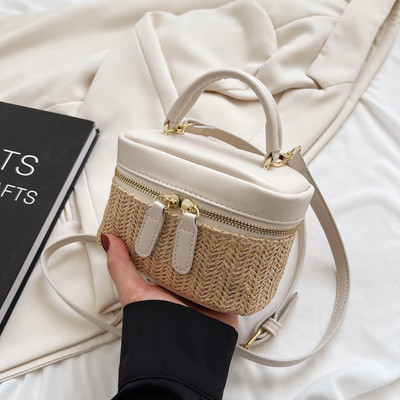 Uue mudeli kunstnahast ja lukuga suletav käekott