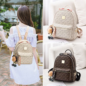 Μοντέρνο γυναικείο σακίδιο πλάτης με μεταλλικές επιταγές - δύο μεγέθη