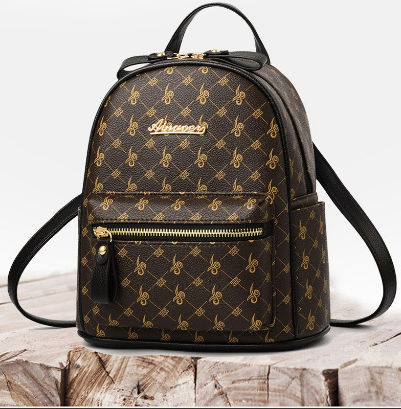 Γυναικείο σακίδιο πλάτης με λογότυπο και μπροστινή τσέπη με φερμουάρ