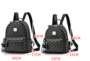 Νέο μοντέλο δερμάτινο σακίδιο πλάτης με μεταλλικό στοιχείο και τρισδιάστατη διακόσμηση