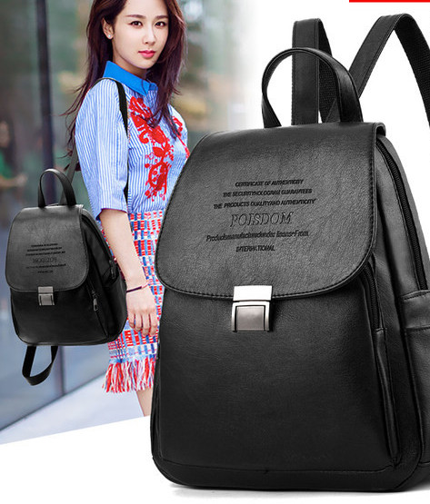 Nauja odinė moteriška kuprinė su metaliniu užsegimu