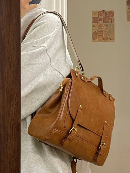 Moteriška kuprinė su diržu ir vienu skyriumi