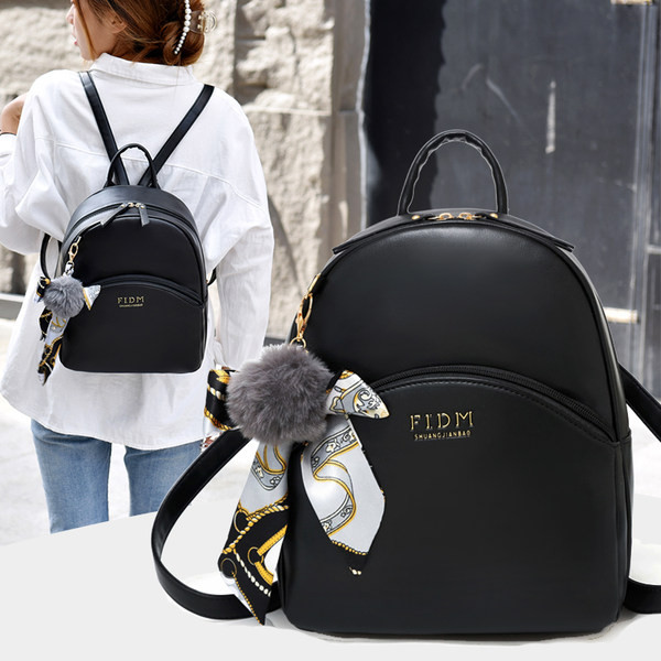 Šiuolaikinė moteriška odinė kuprinė su aksesuarais