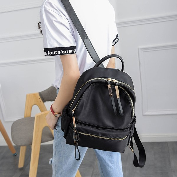 Moteriškos kuprinės – didelės, atsparios vandeniui