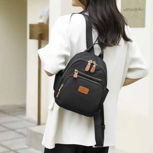 Női kis cipzáras hátizsák több színben