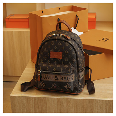 Νέο μοντέλο γυναικείο σακίδιο πλάτης με έμβλημα - τρία χρώματα