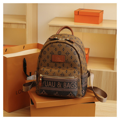 Νέο μοντέλο γυναικείο σακίδιο πλάτης με έμβλημα - τρία χρώματα