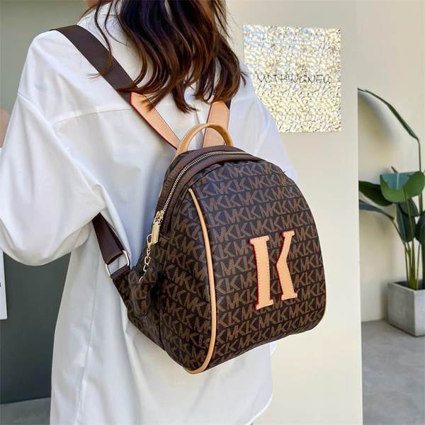 Μικρό μοντέρνο γυναικείο σακίδιο πλάτης από οικολογικό δέρμα με φερμουάρ