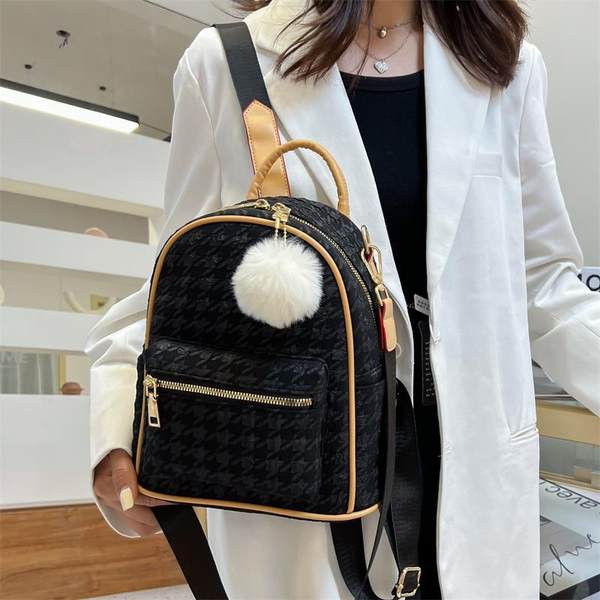 Γυναικείο καρό σακίδιο πλάτης σε πολλά χρώματα με πούπουλο