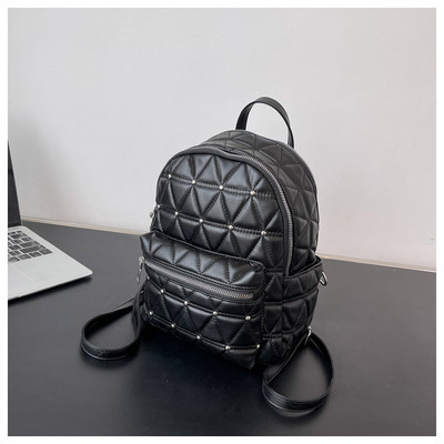 Női hátizsák - kicsi, zsebbel