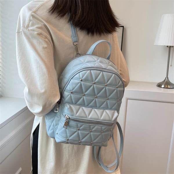 Női hátizsák - kicsi, zsebbel