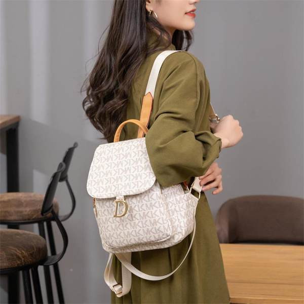 Naiste kaasaegne metallist kaunistusega ökonahast seljakott