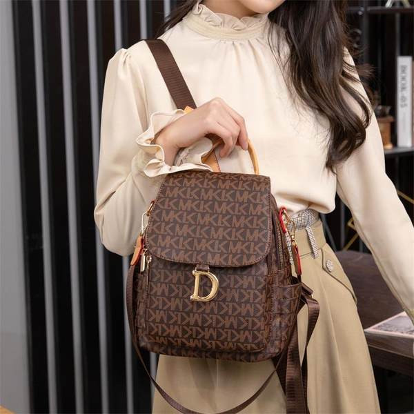 Naiste kaasaegne metallist kaunistusega ökonahast seljakott