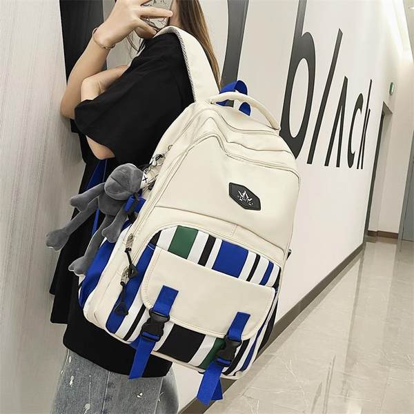 Νέο μοντέλο υφασμάτινο σακίδιο πλάτης με μπρελόκ