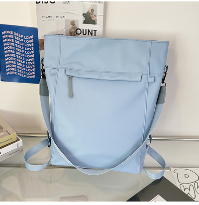 Moteriška kuprinė – didelės talpos