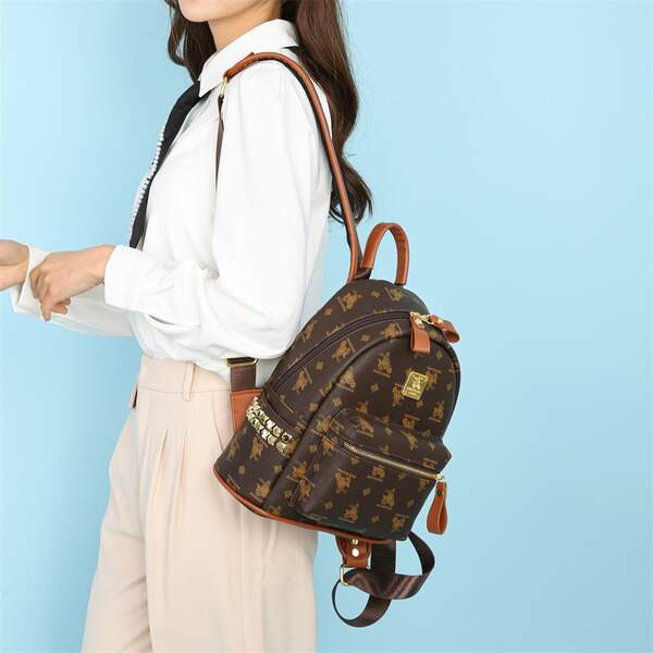 Šiuolaikinė moteriška kuprinė su raštu – kelių spalvų