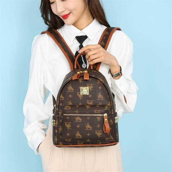 Šiuolaikinė moteriška kuprinė su raštu – kelių spalvų