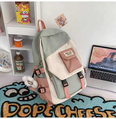 Laisvalaikio rankinė su raktų pakabuku - kelių spalvų