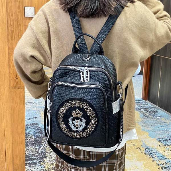 Moteriška eko odos kuprinė su raktų pakabuku ir siuvinėjimu