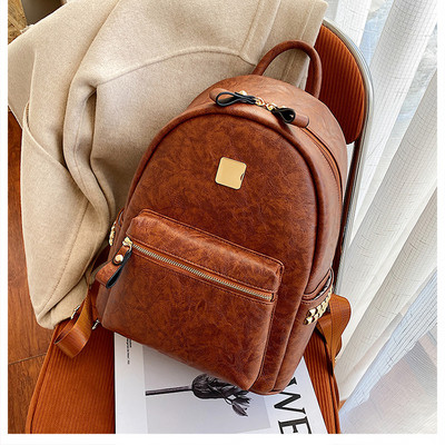 Naiste ökonahast seljakott metallist neetide ja tõmblukuga