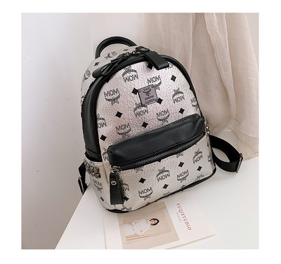 Naiste miniseljakott vabaaja päevadeks