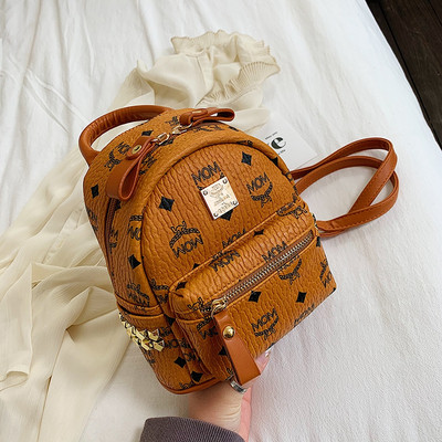 Naiste miniseljakott vabaaja päevadeks